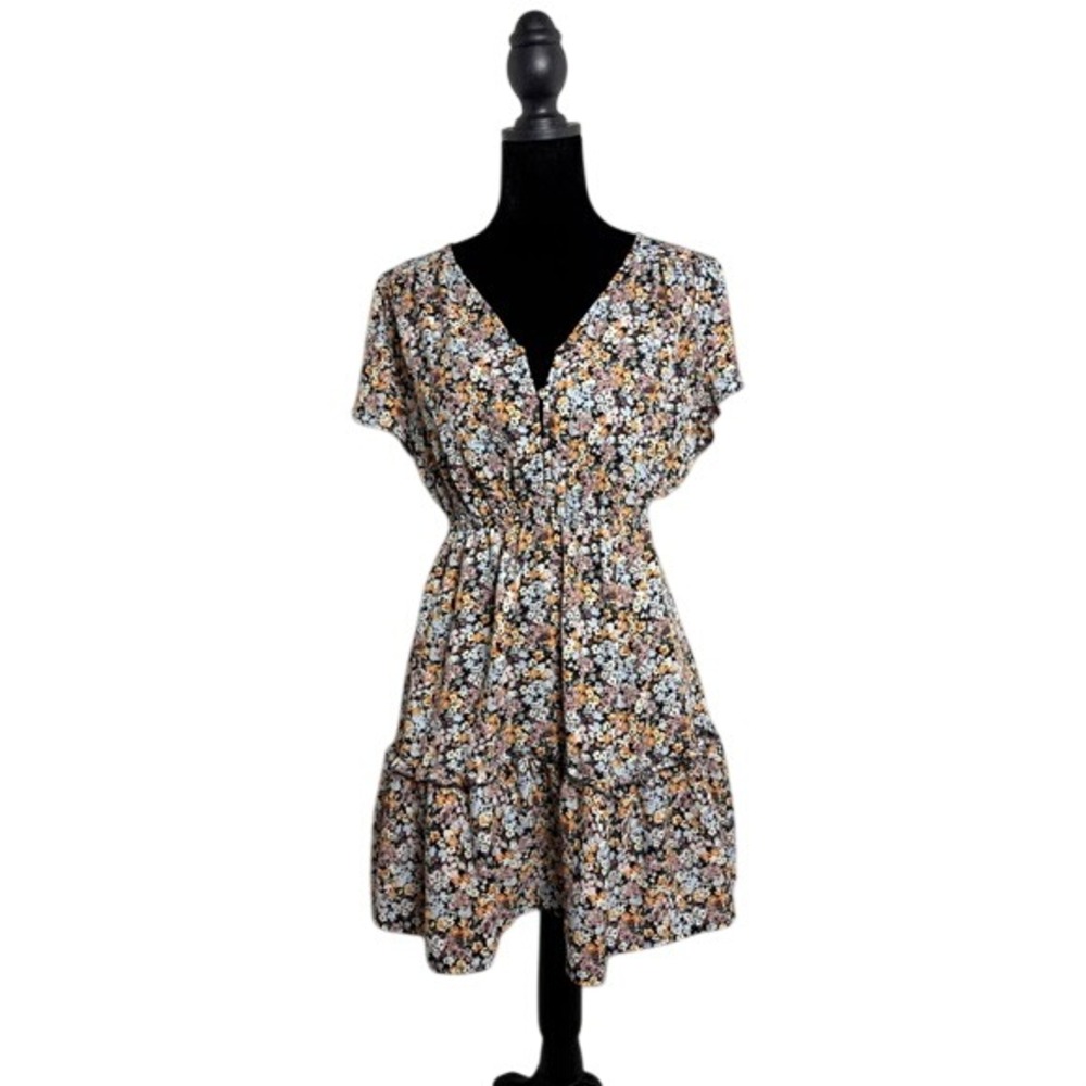 Daytrip Floral Mini Dress Womens Size Medium Multicolor Excellent Tiered V-Neck
